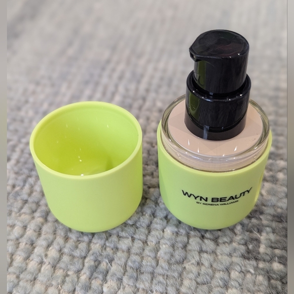 New! Wyn by Serena Williams Tinted Moisturizer SPF- Beige 105 - Picture 5 of 6